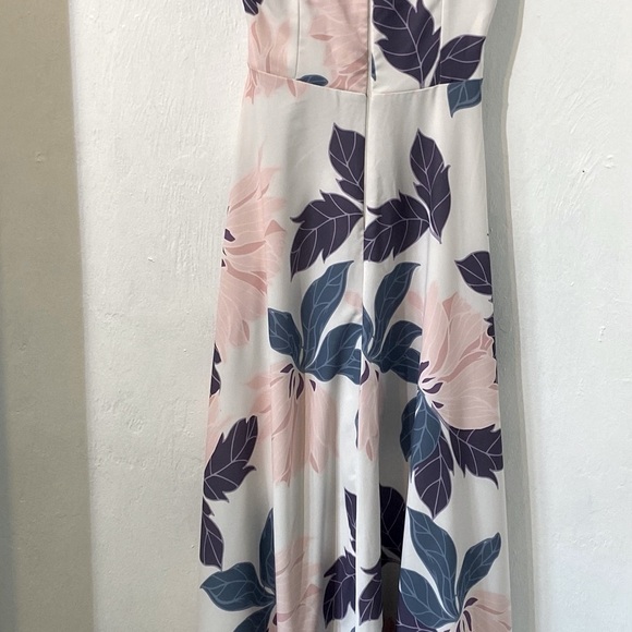 Gorgeous Bodycon floor length pink gown in floral pastels.Cut out at waist.XS - Picture 7 of 7